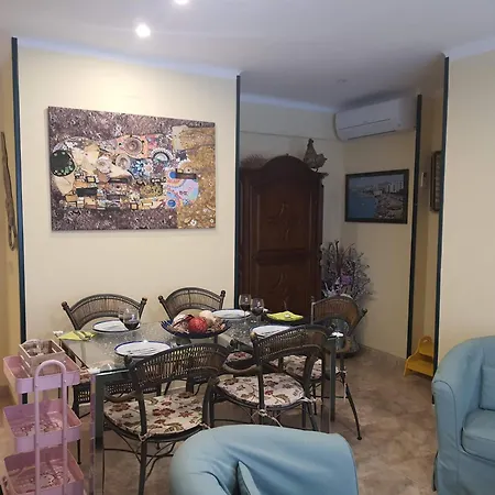 Ferran Paqui Apartment Roses